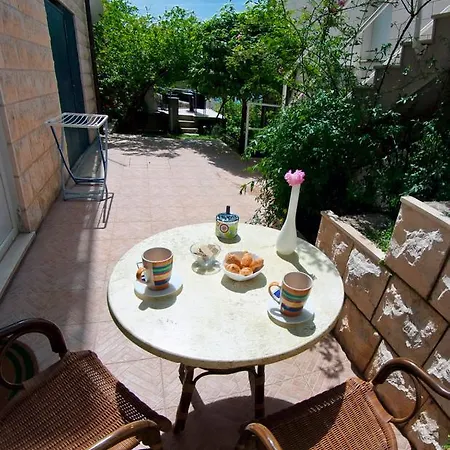 Lora Sea & Oldtown View With Parking