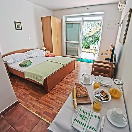 Apartment Lora Sea & Oldtown View With Parking