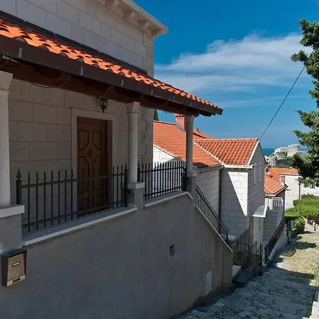 Lora Sea & Oldtown View With Parking Apartment *